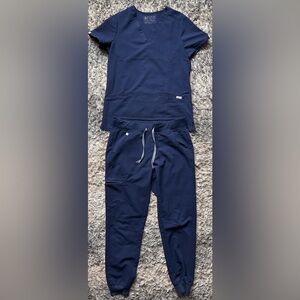 Figs Women’s Scrub Set Navy size XS Top and S Bottoms